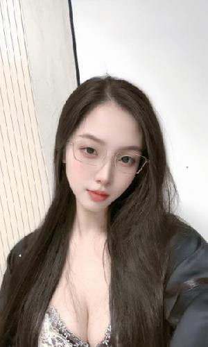 170反差明媚儿