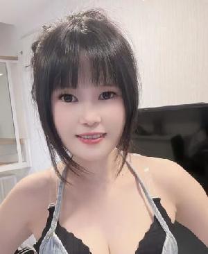 双马尾服务系美女