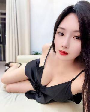 吴中性感翘臀御姐