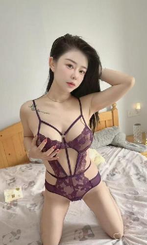 制服诱惑小白兔