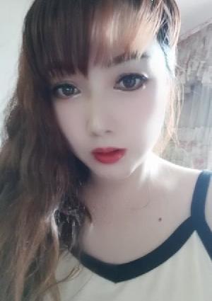 性感白嫩嫩的骚女人