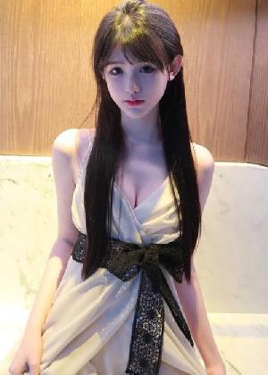 看着就很嫩上下都是粉粉的