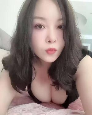 风骚大奶服务控骚少妇
