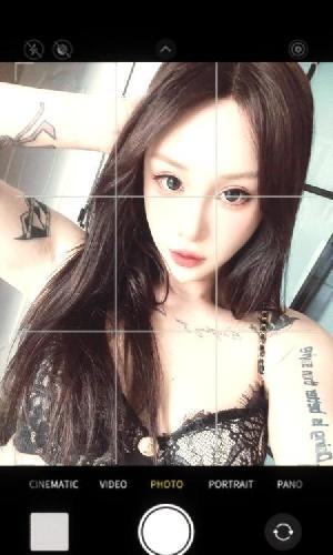ts凯丽带把的女孩