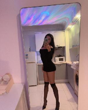无敌的李小姐