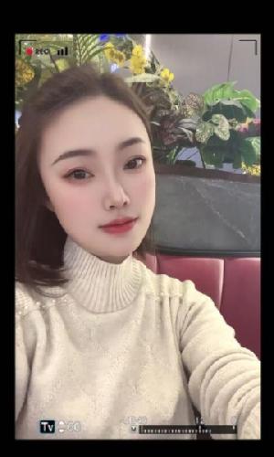 翘臀大长腿小星
