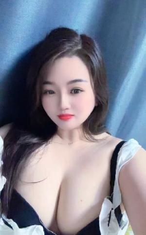 蜜儿大胸妹