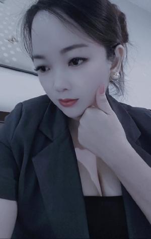 风情果汁多喷水