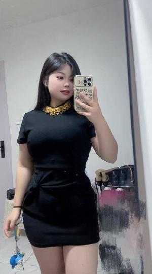 肤白妩媚非常骚的妮子