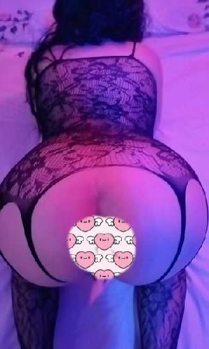胸大风骚的少妇