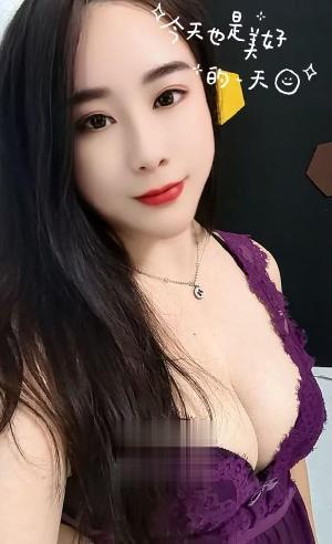 开档小黑丝青青