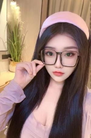 性感制服小女友
