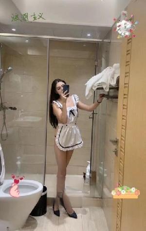 夫子庙性感女仆装少妇
