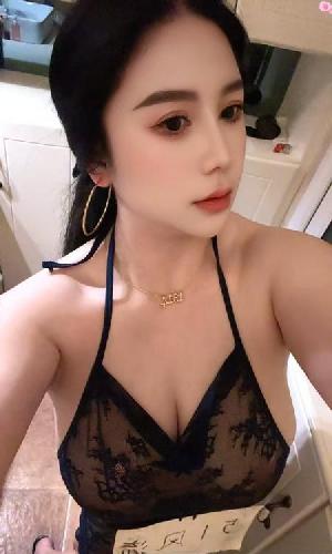 大奶樱子