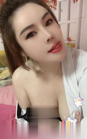 白嫩风骚性感大奶尤物
