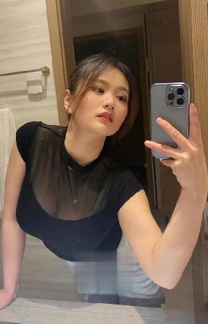 极品炮架骚女让人流连忘返