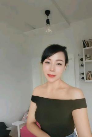 激情舌吻少妇