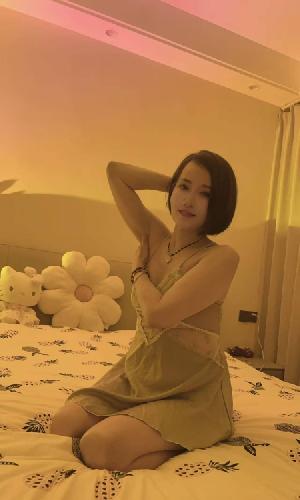 成熟小巧美妇