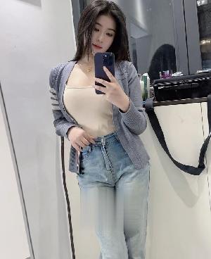 年轻身材丰满刚兼职可以约