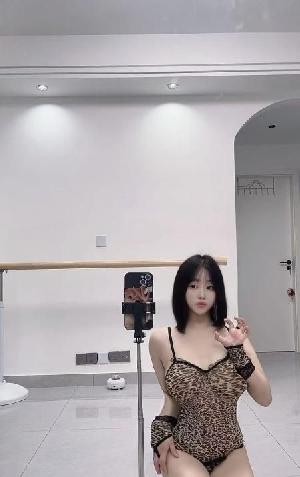 上城大波小姐姐