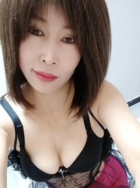 身材娇小的熟女