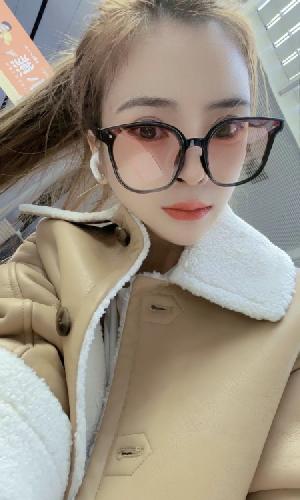 二刷浦东骚妹子小爱茜