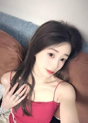 江岸高颜纯情少女