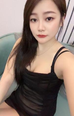 大奶子姐姐皮肤白