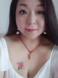 丰满的大姐姐