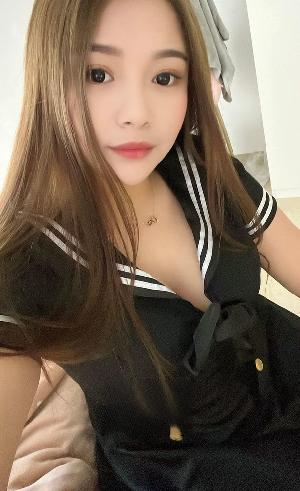 景秀胸器肉感小少妇