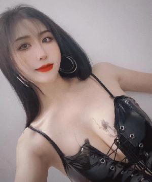 出击木瓜奶御姐