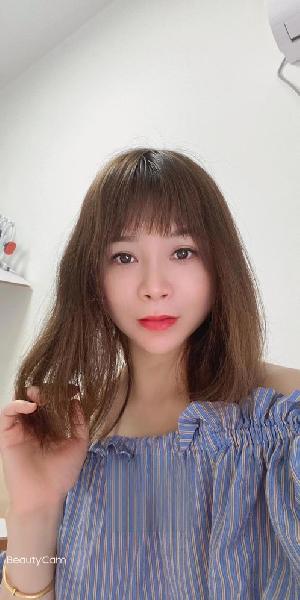 口的很舒服的一个少妇