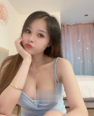 粉嫩小妖精主动舌吻的诱惑