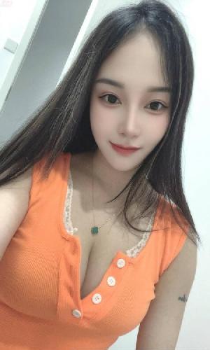 东站美胸珊珊