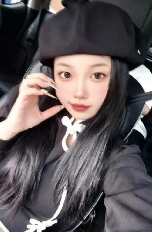 娃娃脸小骚货