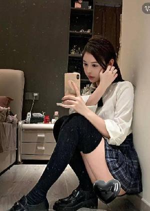 身材好长腿颜值老师