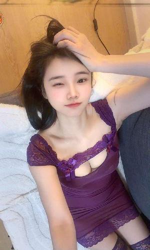 闷骚娃娃脸学妹