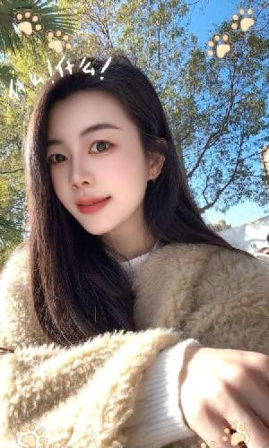性感悦悦小美女