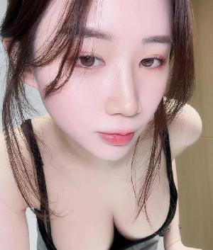 白嫩妹妹紧致多汁玩的很过瘾