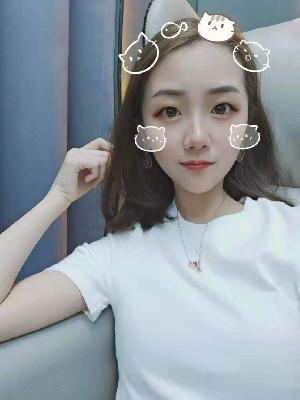 娇小可爱型