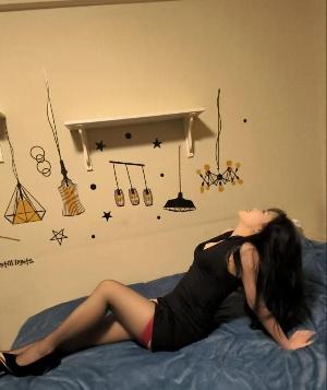 成华黑丝甜妹