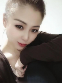 一个有点像刘涛的美女
