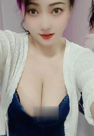 水多多蜜桃臀