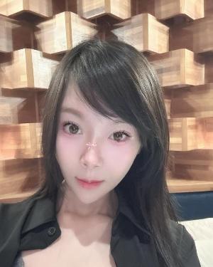 小店温柔反差少妇