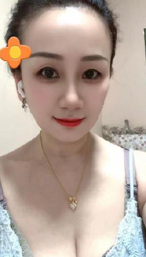 市中心泄火少妇