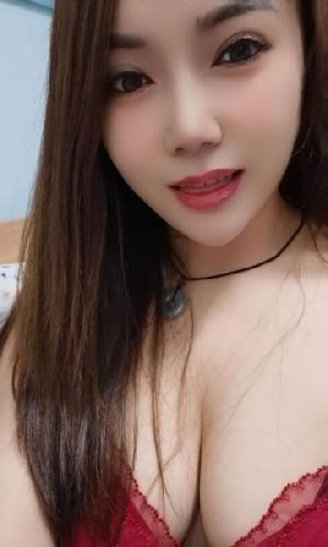 白云风骚黑丝熟女