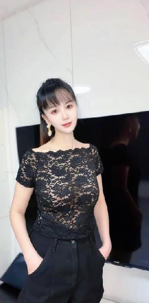 上城风骚翘臀甜甜