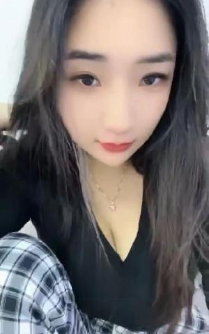红星大胸妹