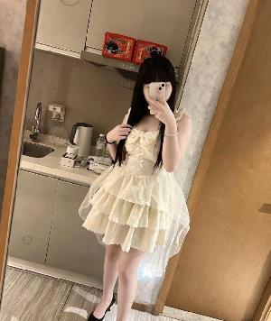 一线天小胖妹
