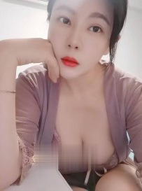 风骚大胸妹子
